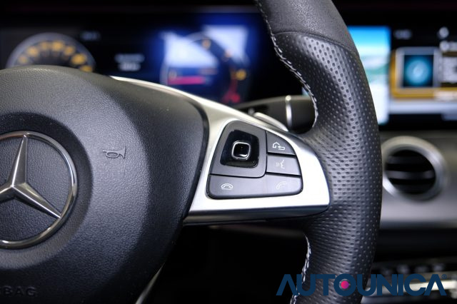 MERCEDES-BENZ E 220 usata, con Touch screen