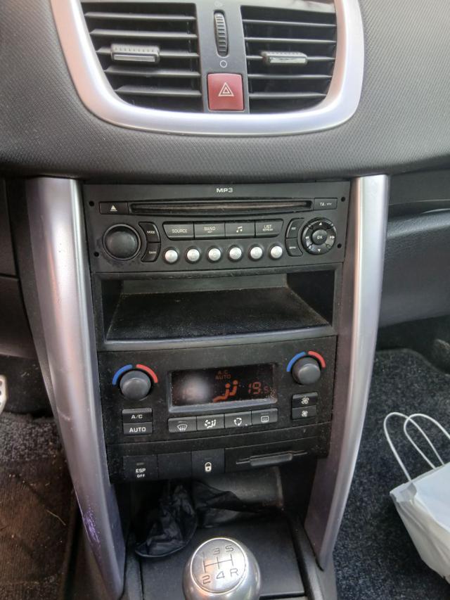 PEUGEOT 207 usata, con Alzacristalli elettrici