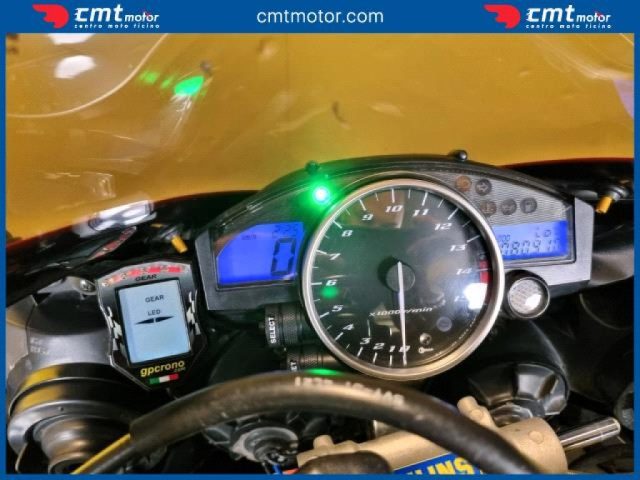 YAMAHA YZF R1 usata 4
