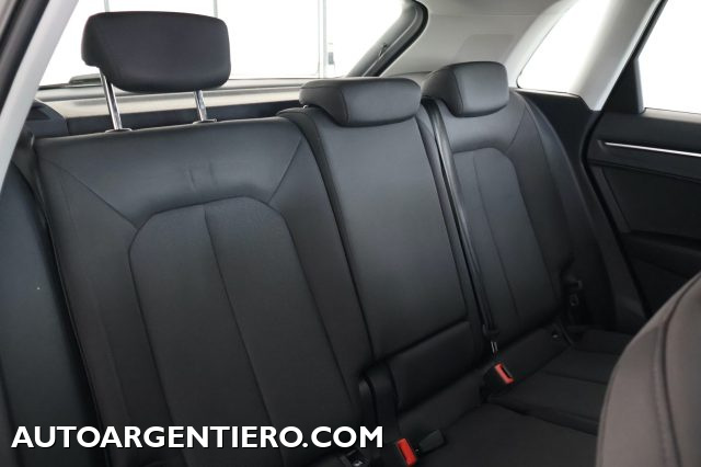 AUDI Q3 usata, con Sensori di parcheggio posteriori