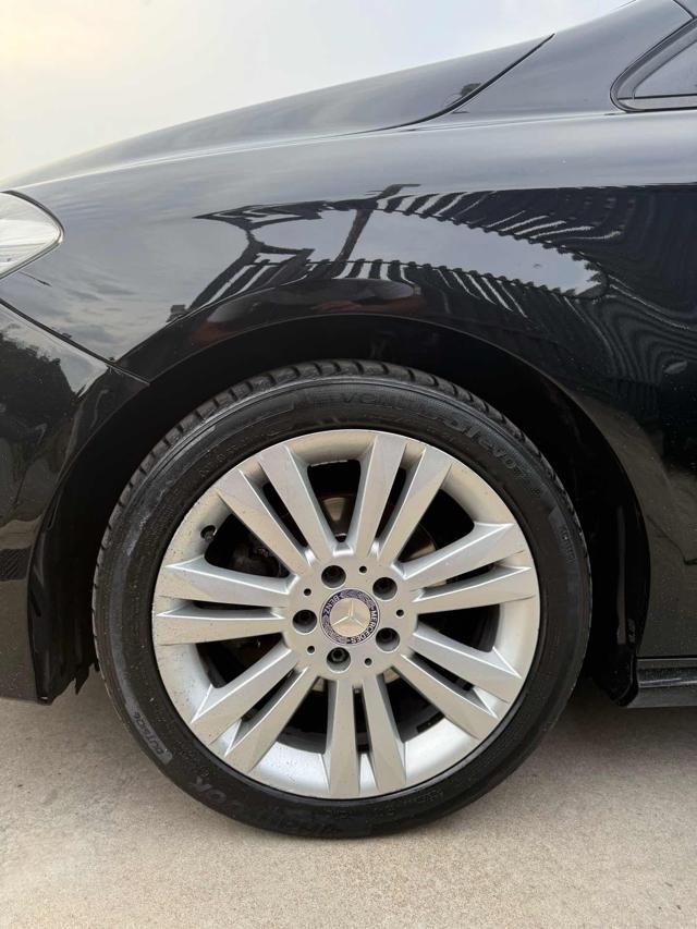 MERCEDES-BENZ B 180 usata, con Sedile posteriore sdoppiato