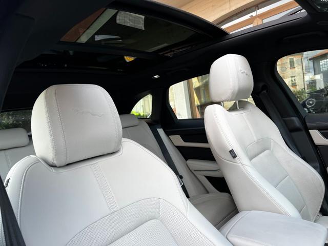 JAGUAR F-Pace usata, con Park Distance Control
