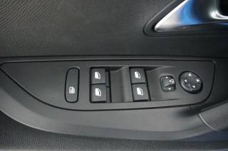 PEUGEOT 2008 usata, con USB