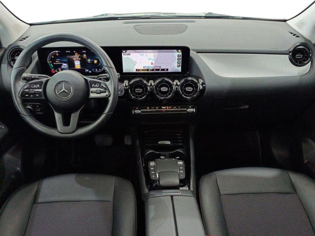 MERCEDES-BENZ GLA 200 usata, con Chiusura centralizzata