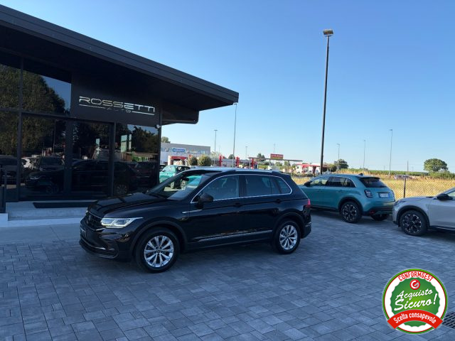 VOLKSWAGEN Tiguan usata, con Airbag laterali