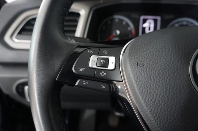 VOLKSWAGEN T-Roc usata, con Sedile posteriore sdoppiato