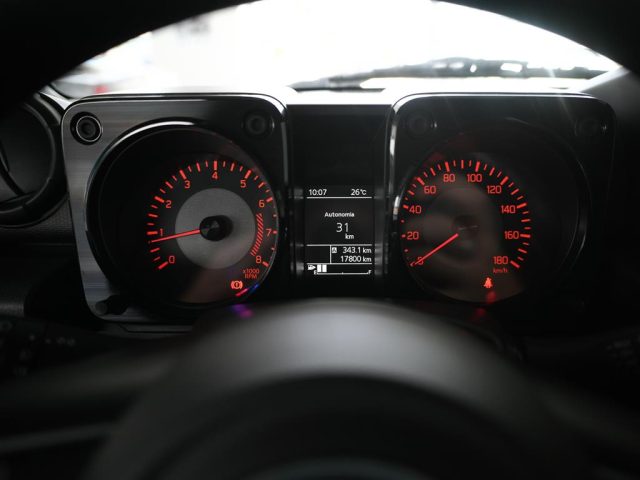 SUZUKI Jimny usata, con Frenata d