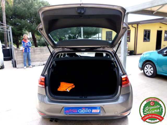 VOLKSWAGEN Golf usata, con Isofix