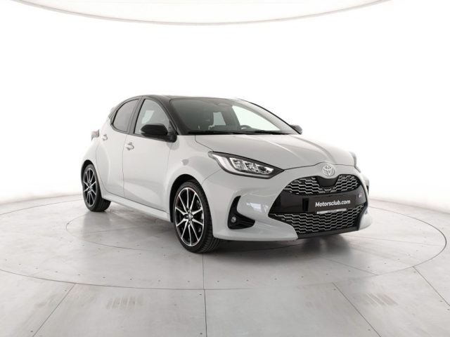 TOYOTA Yaris usata, con Autoradio