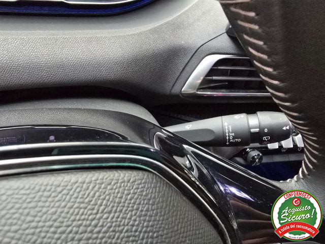 PEUGEOT 3008 usata, con Sistema di navigazione