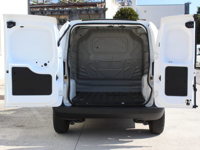 FIAT Fiorino usata, con Autoradio