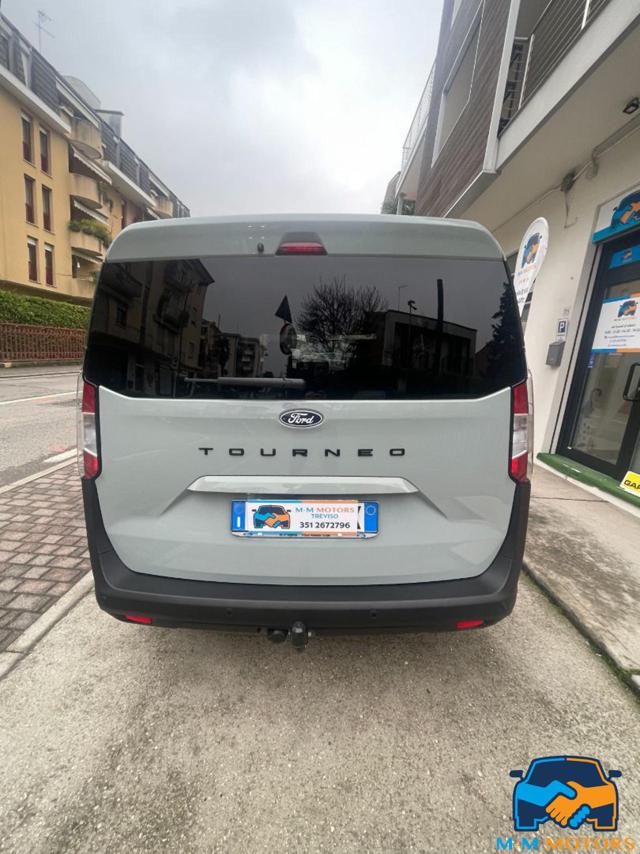 FORD Tourneo Courier usata, con Pneumatici estivi