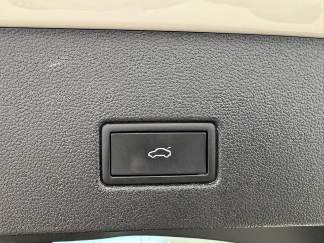 VOLKSWAGEN T-Roc usata, con Servosterzo