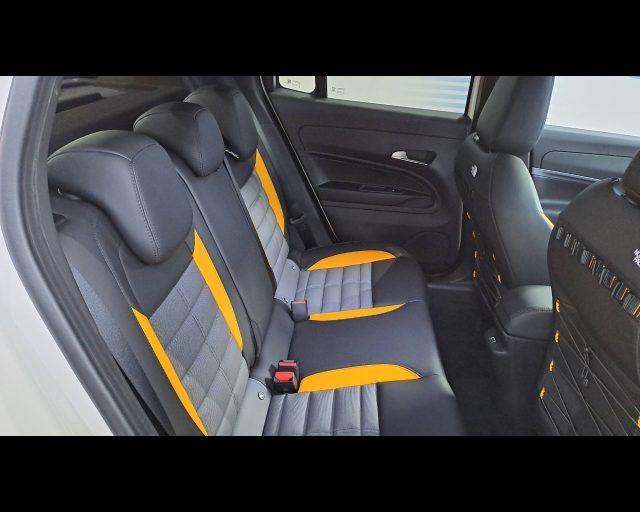 JEEP Avenger usata 32