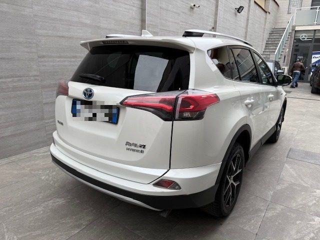 TOYOTA RAV 4 usata, con Autoradio