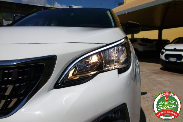PEUGEOT 3008 usata, con Volante multifunzione