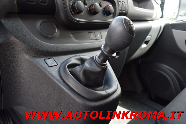 RENAULT Trafic usata, con Park Distance Control