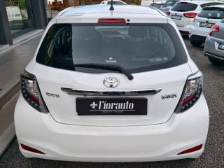 TOYOTA Yaris usata, con Alzacristalli elettrici
