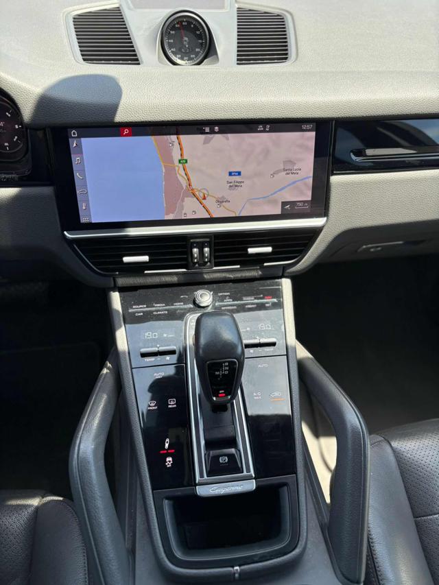 PORSCHE Cayenne usata, con Interni in pelle