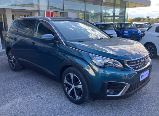 PEUGEOT 5008 usata, con Cerchi in lega