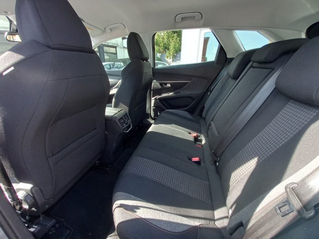 PEUGEOT 3008 usata, con Autoradio
