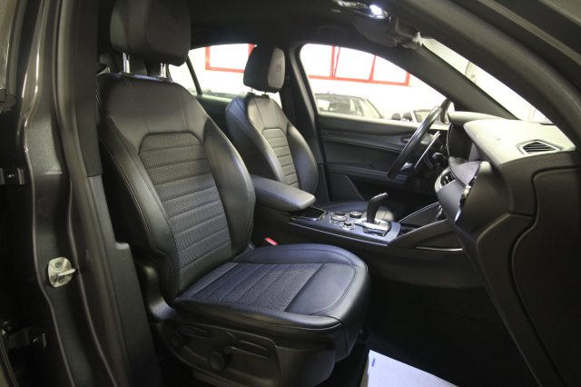 ALFA ROMEO Stelvio usata, con Volante in pelle