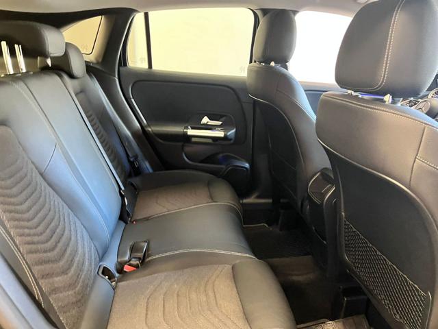 MERCEDES-BENZ GLA 180 usata, con Filtro antiparticolato
