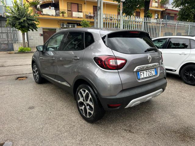 RENAULT Captur usata, con Alzacristalli elettrici