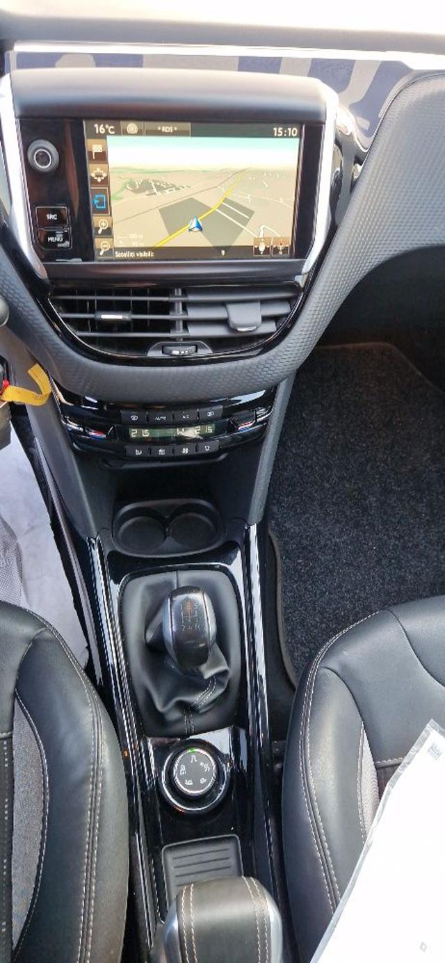 PEUGEOT 2008 usata, con Chiusura centralizzata