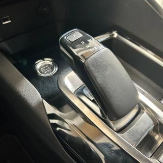 PEUGEOT 3008 usata, con Fari LED