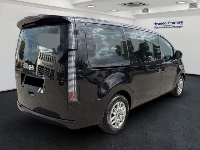 HYUNDAI Staria usata, con Airbag