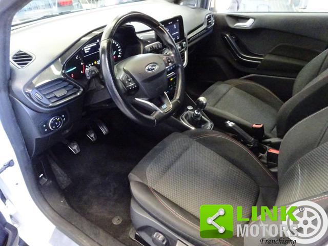 FORD Fiesta usata, con Autoradio