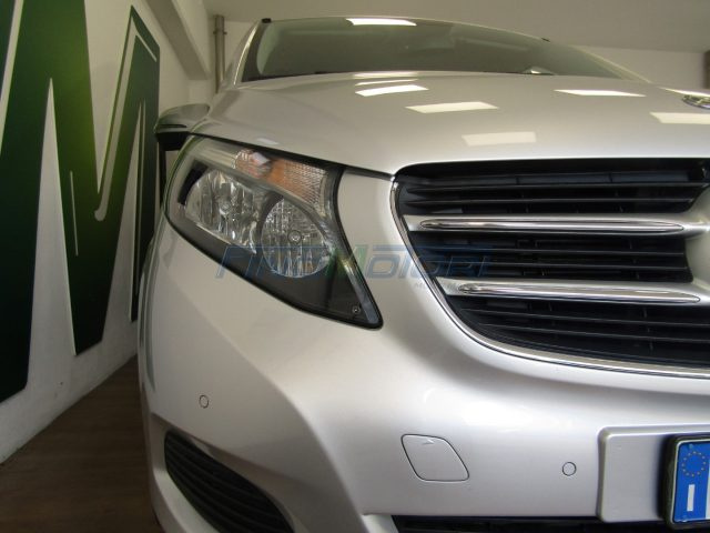 MERCEDES-BENZ V 200 usata, con Alzacristalli elettrici