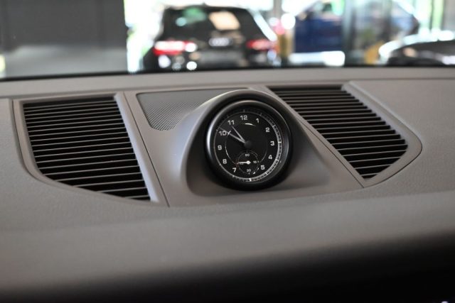 PORSCHE Macan usata 39
