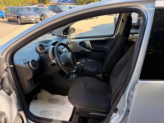PEUGEOT 107 usata, con Autoradio