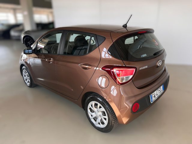 HYUNDAI i10 usata, con Airbag
