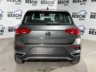 VOLKSWAGEN T-Roc usata, con USB