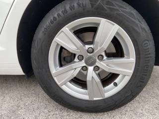 AUDI A4 usata, con Volante multifunzione