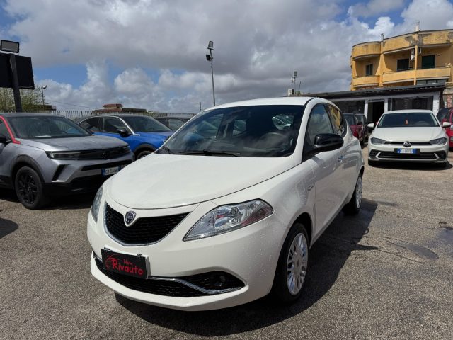 LANCIA Ypsilon usata, con Autoradio
