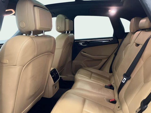 PORSCHE Macan usata, con Hill holder