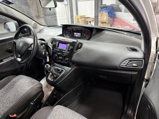 LANCIA Ypsilon usata, con Controllo trazione