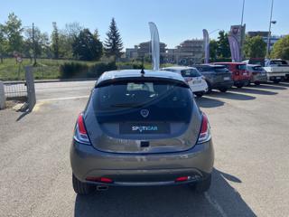 LANCIA Ypsilon usata, con Autoradio