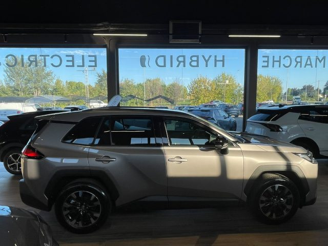 TOYOTA RAV 4 usata, con Autoradio