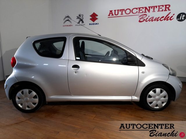 TOYOTA Aygo usata, con Controllo automatico clima