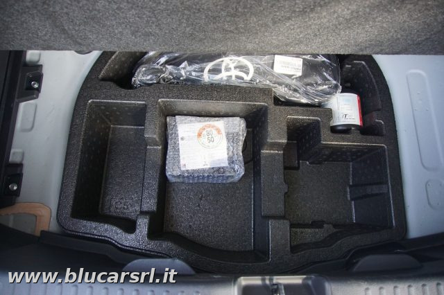 TOYOTA Yaris usata, con Bluetooth