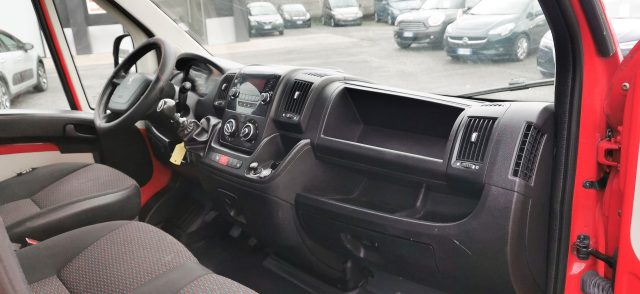 PEUGEOT Boxer usata, con MP3