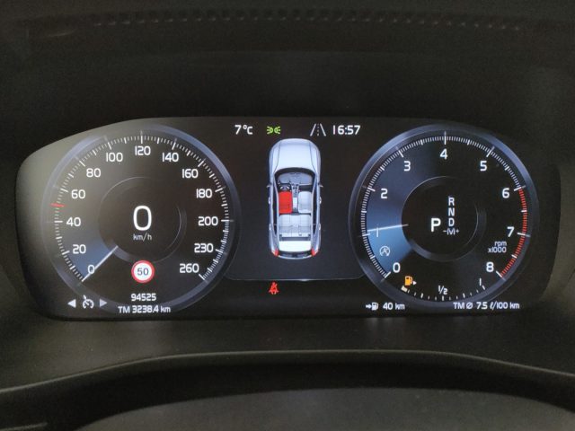 VOLVO XC40 usata, con Controllo trazione