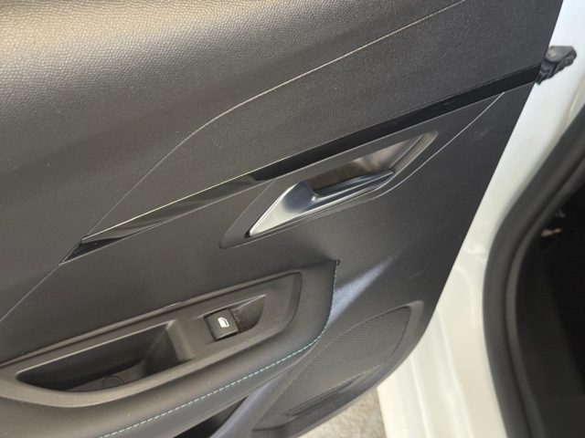 PEUGEOT 208 usata, con ESP
