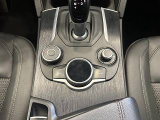 ALFA ROMEO Stelvio usata, con Sensori di parcheggio posteriori