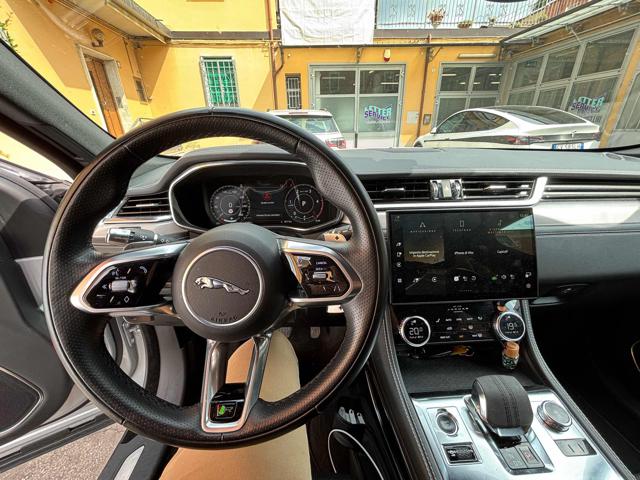 JAGUAR F-Pace usata, con Boardcomputer